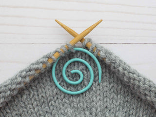 Fox & Pine Stitches - Colorful Spiral Cable Needle