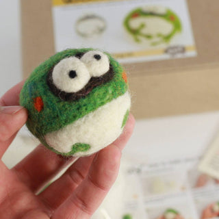 Wooldbuddy Frog Needle Felting Kit