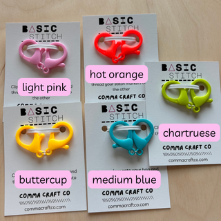 Comma Craft Co - Stitch Marker Claw Clip Holder Keychain