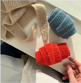 Beyond the Basics - Sophie Scarf or Weekend Hat - 01/24