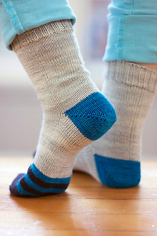 Toasty Fingers and Toes -Learn to Knit Toe-Up Socks - 2/8