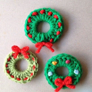 Free Drop in Class - Festive Crochet Wreath Pin 12/6